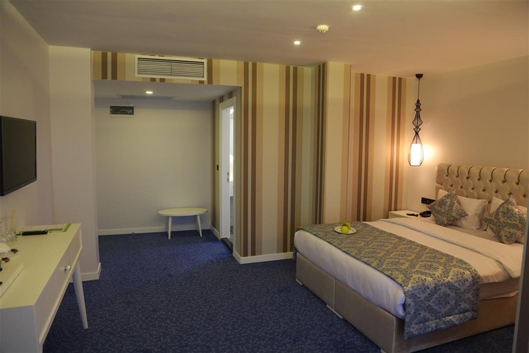 Standard Room, Land View