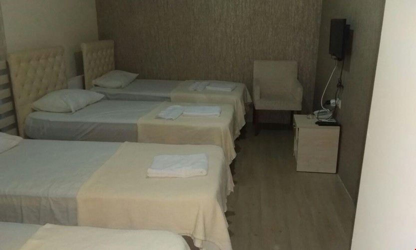 Standard Room (4 Person)