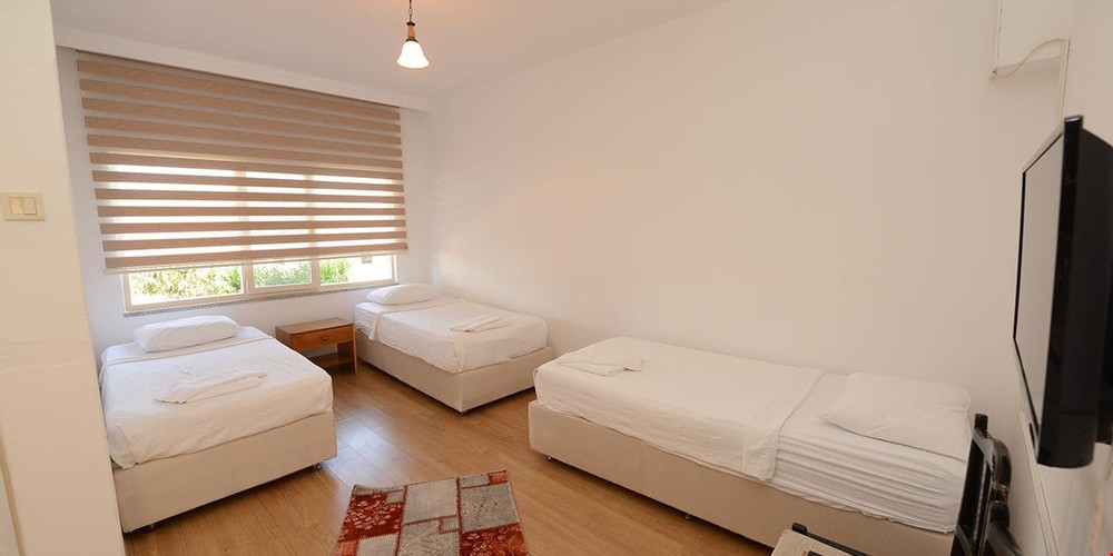 Apart, Bahçe Manzaralı