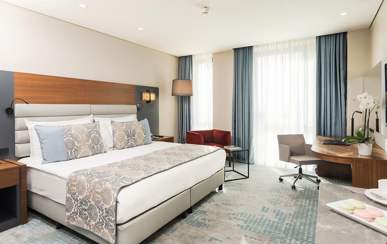 King Suite Room, River View