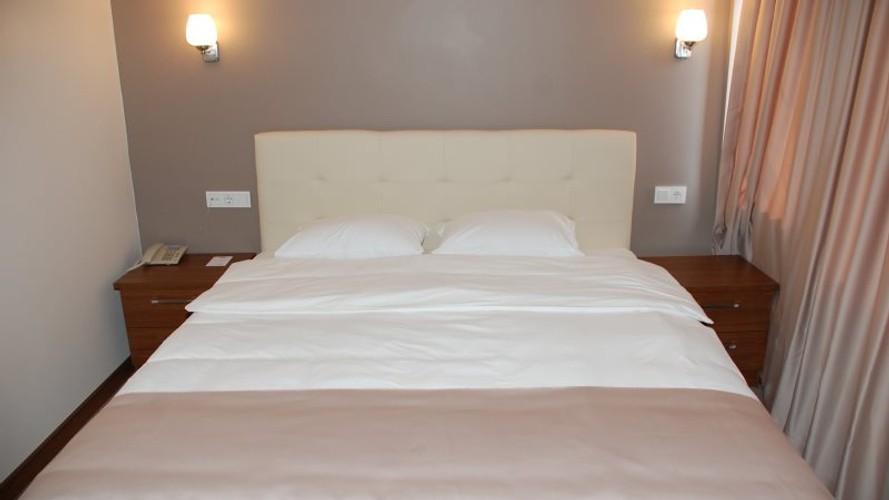 Standard Room (1 Person)