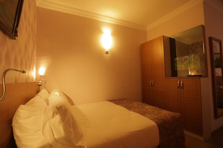 Family Room (4 Person)