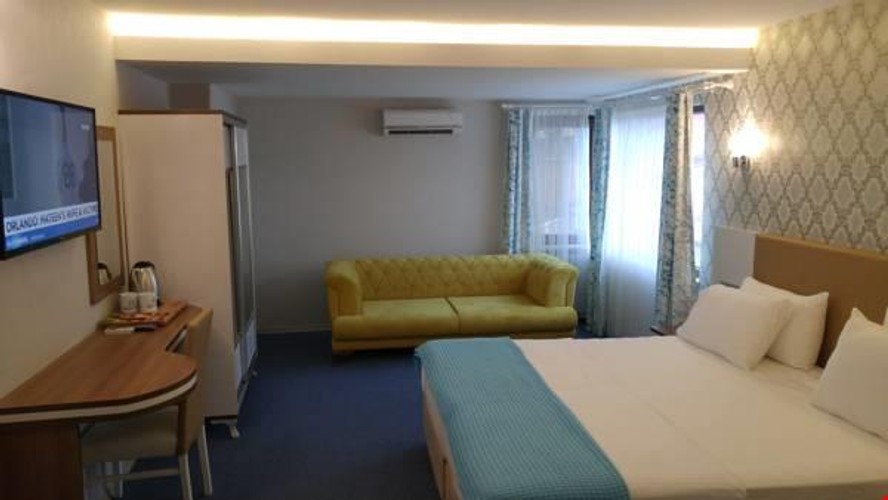 Standard Room (1 Person)