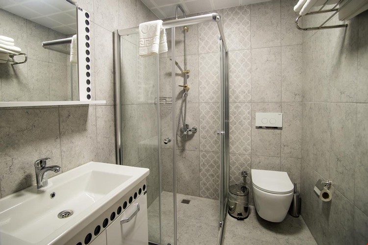 Standard Room (1 Person)