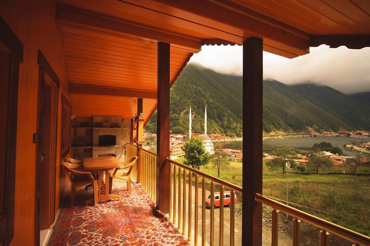 Daire Suit Oda, Göl Manzaralı