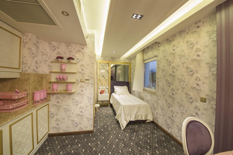 Deluxe Room (Balcony)