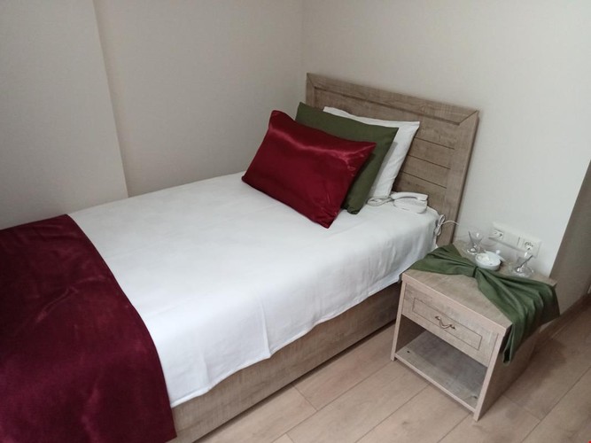 Economy Room (1 Person)