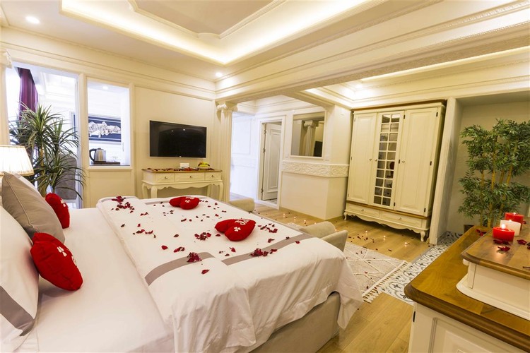 King Suite Room (Jacuzzi)