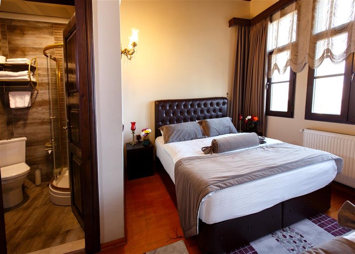 Standard Room (1 Person)