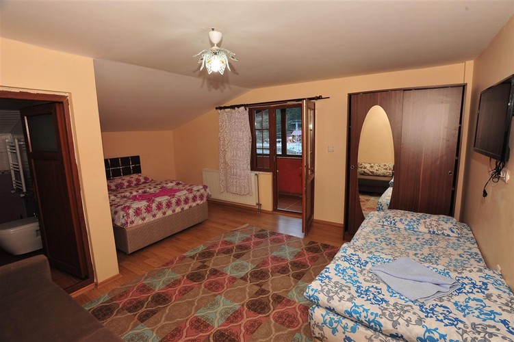Standard Room (3 Person)