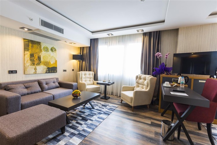 Deluxe Oda, Kara Manzaralı