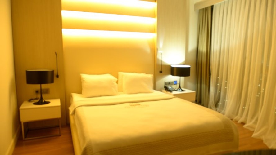 Suite Room, Land View