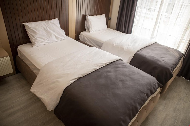 İki Ayrı Yataklı Oda