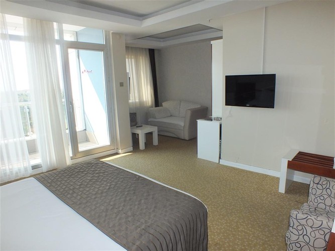 Junior Suite Room