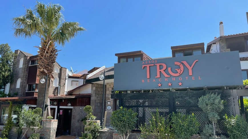 Assos Troy Beach Otel