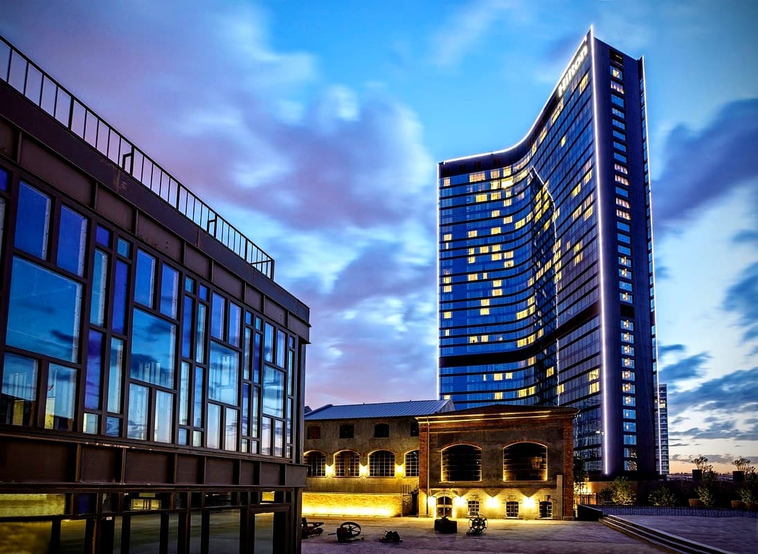Hilton Istanbul Bomonti Hotel & Conference Center Şişli Rezervasyon |  Otelz.com