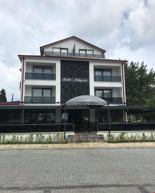 Antigonia Hotel